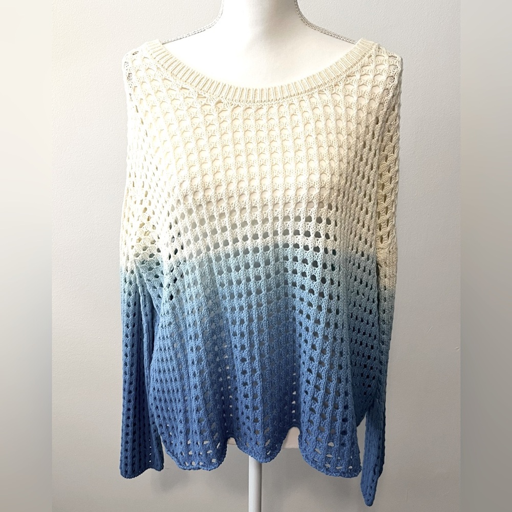 Emma’s Closet Boho Crochet Long Sleeved Top Coverup Sweater Blue/White Ombre Med